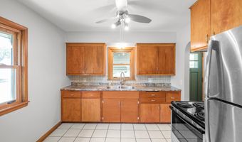 539 Brisbin St, Anoka, MN 55303