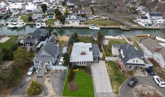 17 Central Ave, Amityville, NY 11701