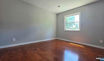 96 Westside Ave, Bergenfield, NJ 07621