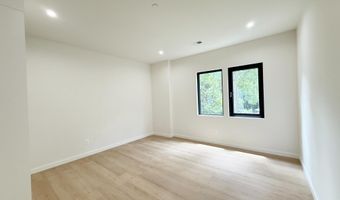 8908 MOHAWK Ln, Bethesda, MD 20817