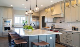 3899 Chapel Hill Ct, Bargersville, IN 46106