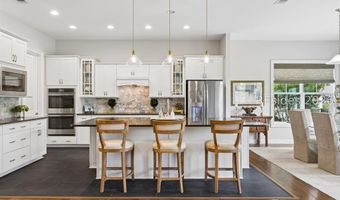 395 Castaway Dr, Bluffton, SC 29910