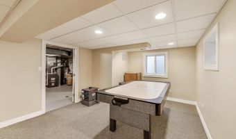 206 W Hintz Rd, Arlington Heights, IL 60004