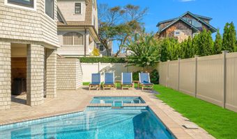 45 Strickland St, Bay Head, NJ 08742