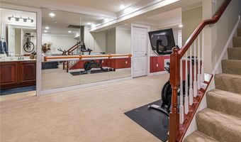 122 Brighton Ln, Adams Twp., PA 16046