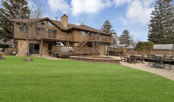 1415 W Hawthorne St, Arlington Heights, IL 60005