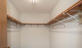 918 King St, Baldwin City, KS 66006