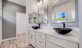 239 Kamalei Cir, Kahului, HI 96732