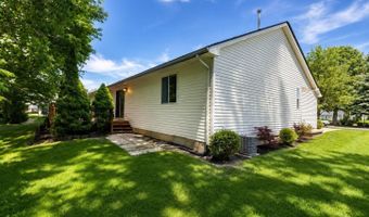 9662 Nook Rd, Algonac, MI 48001