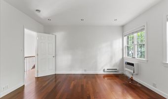 3498 MARTHA CUSTIS Dr 317, Alexandria, VA 22302