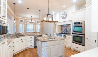 1611 NE Chapel Hill Dr, Bentonville, AR 72712