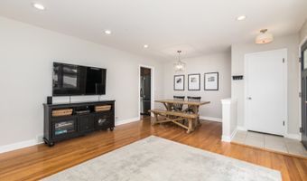 302 S Patton Ave, Arlington Heights, IL 60005