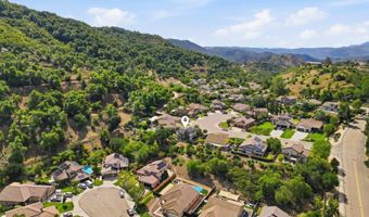 3234 Meadow Grass Ln, Escondido, CA 92027