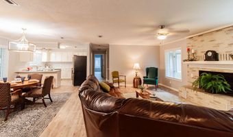 1712 Twin Lakes Dr, Bainbridge, GA 39819