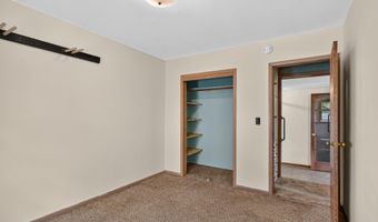 1103 S Darling Dr NW, Alexandria, MN 56308