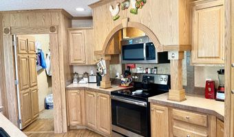 820 Autumnwood Rd, Ash Flat, AR 72513
