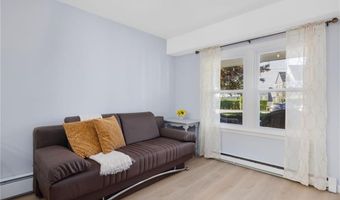 152 Tuckerman Ave 10, Middletown, RI 02842