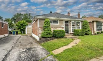 9327 Mackenzie Rd, Affton, MO 63123