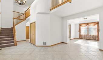 546 N 4th Ave, Addison, IL 60101