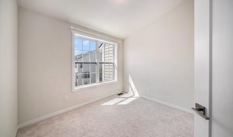 2856 Ridington Rd, Ann Arbor, MI 48105