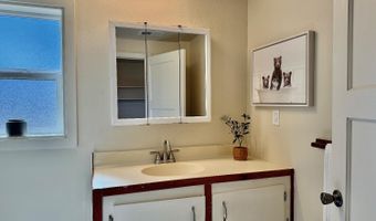 815 Scenic Ave, Santa Rosa, CA 95407