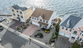 29 Bowsprit Dr, Bayville, NJ 08721