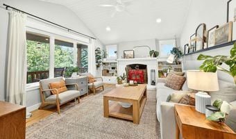 1108 Park St, Ashland, OR 97520