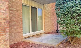 1253 Island Dr 102, Ann Arbor, MI 48105