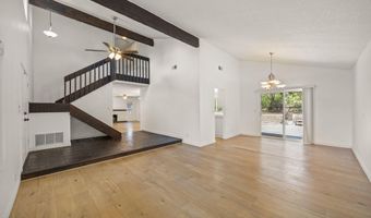 2325 Parkway Dr, Camarillo, CA 93010