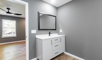 521 W Maple St, Austin, IN 47102