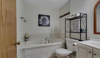 906 21st St SE, St. Cloud, MN 56304