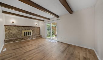 1993 Charmingfare St, Columbus, OH 43228