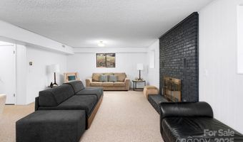 238 Ledbetter Rd, Arden, NC 28704