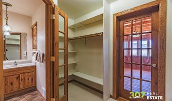 28 Grande View Dr, Cody, WY 82414