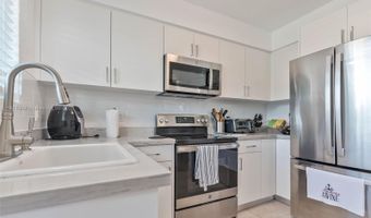 20 Park Dr 2, Bal Harbour, FL 33154