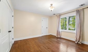35 Franklin Tpke, Allendale, NJ 07401
