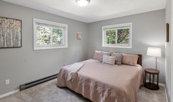506 Lakeview Dr, Cascade, ID 83611