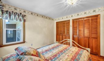 154 Walnut Dr, Amherst, OH 44001