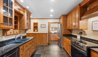 405 Oak Ave N, Annandale, MN 55302