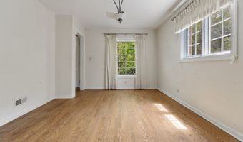 640 S Beverly Ln, Arlington Heights, IL 60005
