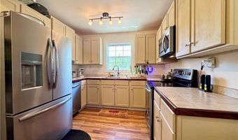 243 Hunter Ridge Ln, Ararat, NC 27007