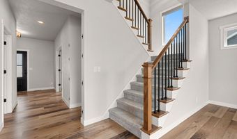 N9239 LAURA Street, Appleton, WI 54915