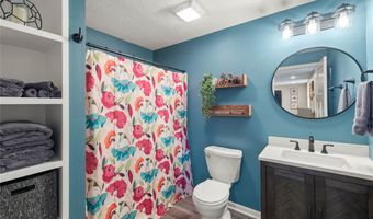 2718 NW 23rd St, Ankeny, IA 50023