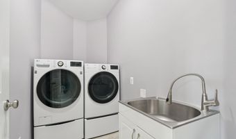 41312 LAVENDER BREEZE Cir, Aldie, VA 20105
