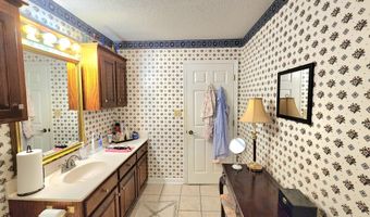 1731 Halltown Rd, Autryville, NC 28318