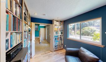 1410 GLENWOOD Dr, Brookings, OR 97415