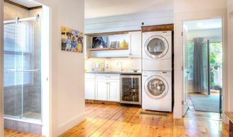 75 Mary St, Newport, RI 02840