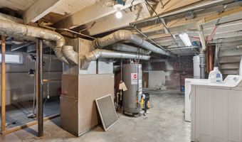 127 Broad St, Auburn, ME 04210