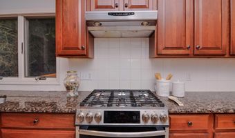 588 Green Rd, Ann Arbor, MI 48105