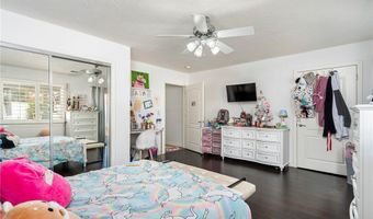 16501 Menahka Rd, Apple Valley, CA 92307